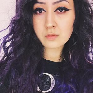 Meet your Posher, Debi